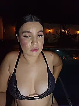 Pretty_Julieta webcam