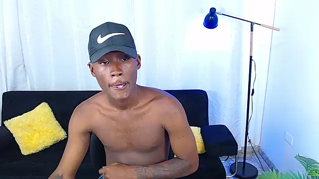 alexaandro18 webcam