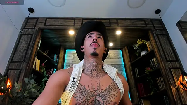 Donovan_Desmond webcam