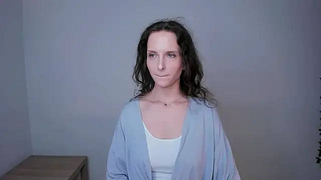 Ariadna_Shy webcam