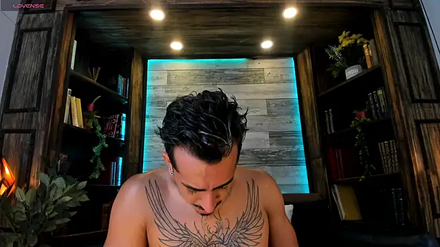 Donovan_Desmond live cam on StripChat