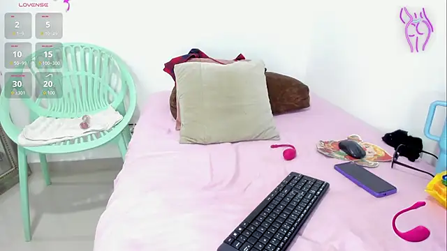 Olivia_Stevens webcam