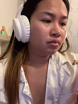 Ponthip webcam