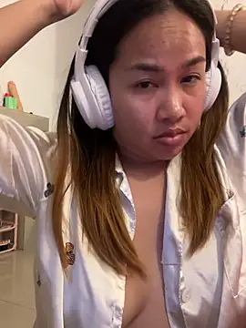 Ponthip webcam
