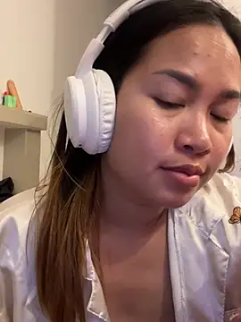 Ponthip webcam