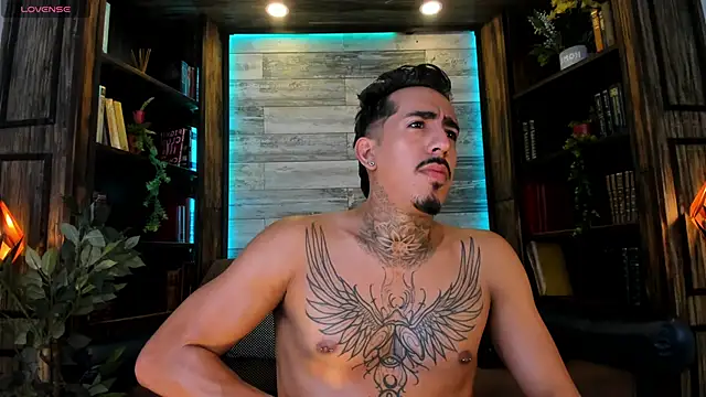 Donovan_Desmond webcam