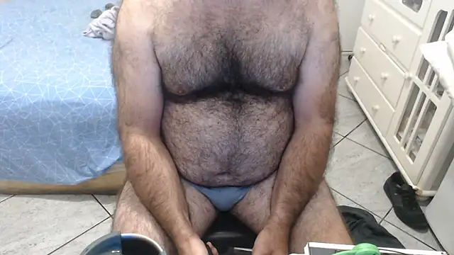 MysterBearMG live cam on StripChat