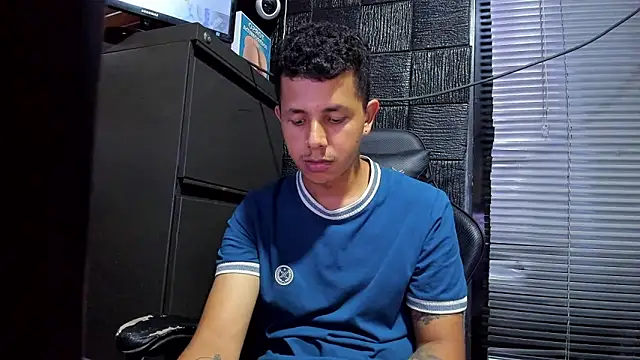 boy_bigcock24cm webcam