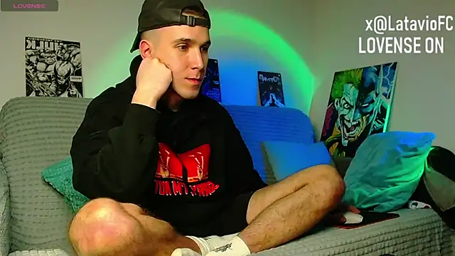 Midnighter_ webcam