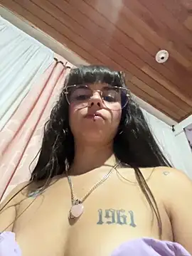 violetasubmissive (F young) - Boobies