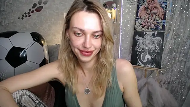 NickyAdamidi live cam on StripChat