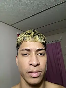 THE_KING_KEY1 webcam