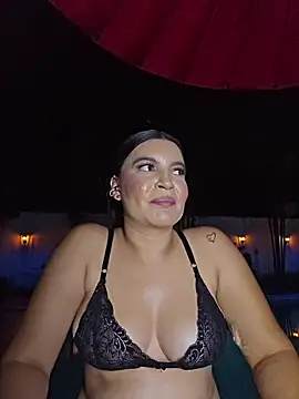 Pretty_Julieta webcam