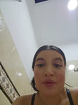 Pretty_Julieta webcam
