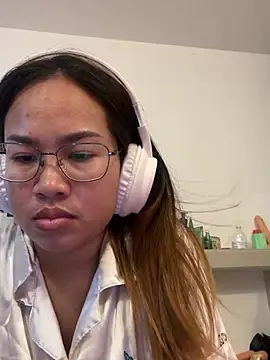 Ponthip webcam