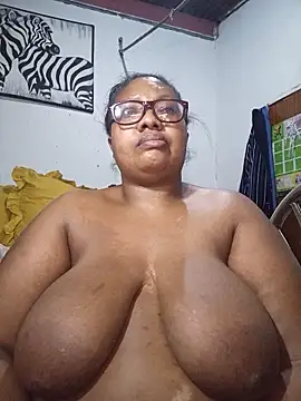 YELLOW_BONE webcam