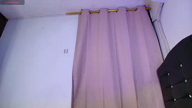 Mia_depp webcam