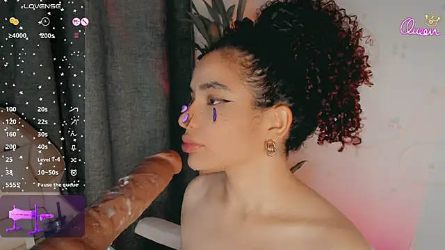 Queen_Deepthroat webcam