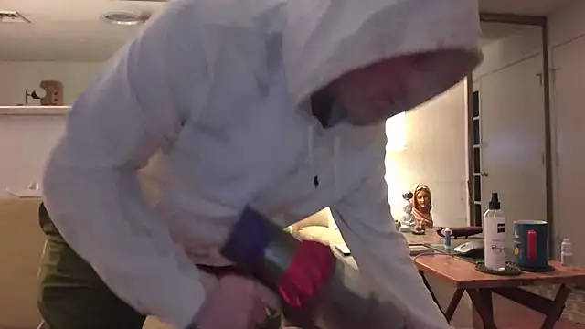 9VOLTT live cam on StripChat
