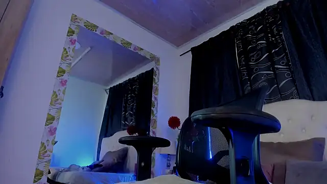 Strella_ferrera webcam