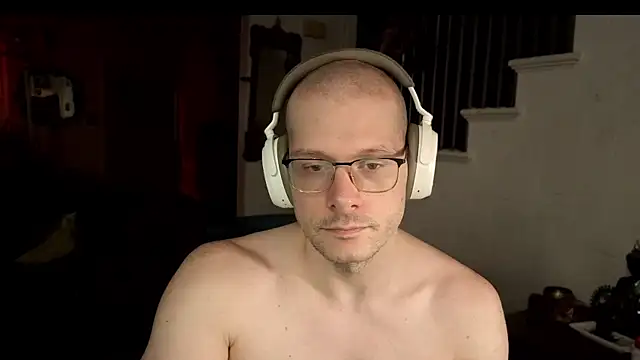 MasterDaddyCool live cam on StripChat