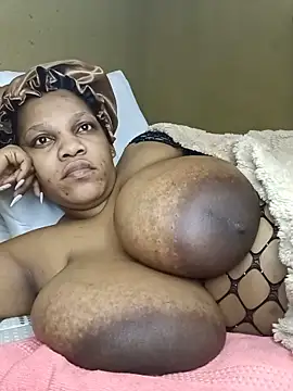 HappygalTheQueen webcam