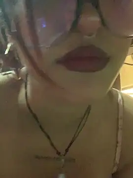 LilithMonette webcam