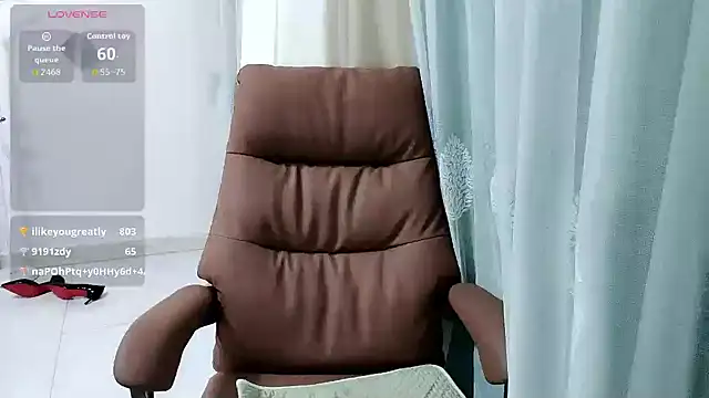 Leila-11 webcam