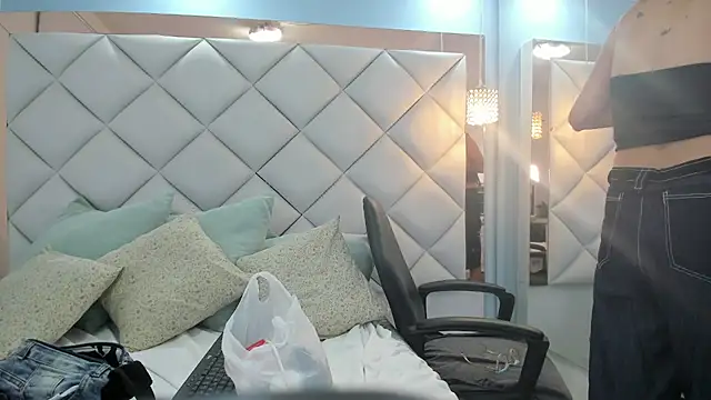 crystalstonee webcam