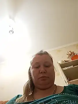 KiraStanton webcam