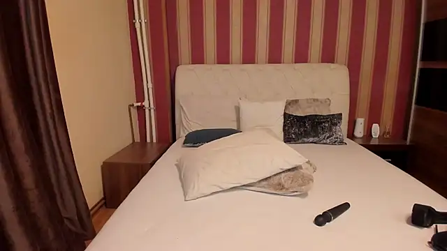 AshxleyPage webcam