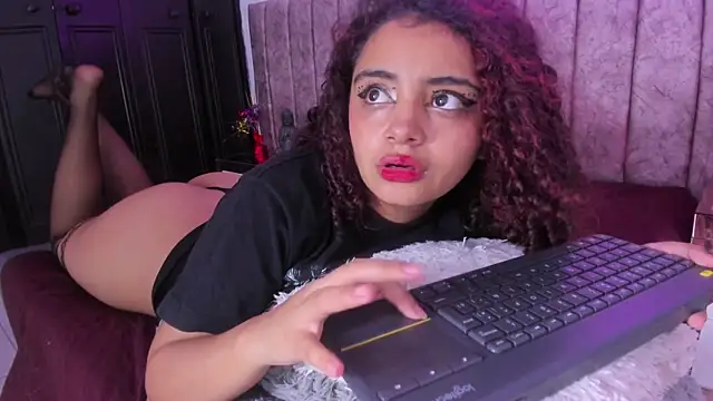 Dahlia_rossee webcam