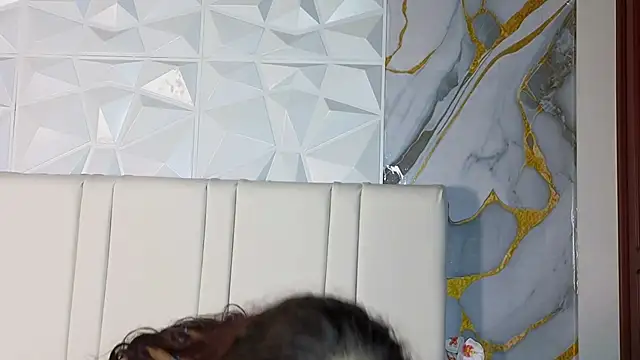 zully_fox webcam