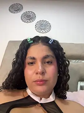 Yassy_11 webcam