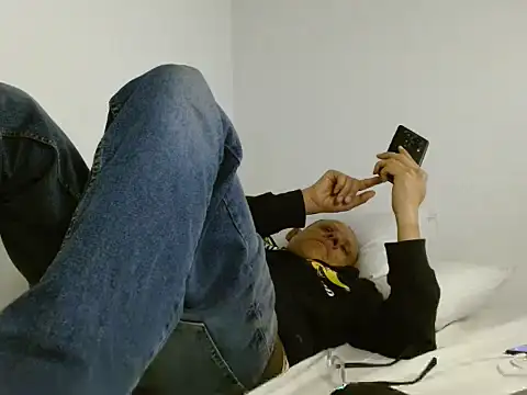 Alejo_cum42 webcam