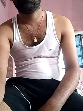 cuteboyaadi live cam on StripChat