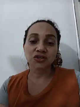 Amanda39 live cam on StripChat