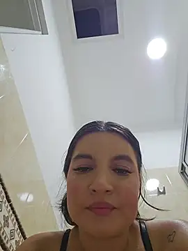 Pretty_Julieta webcam