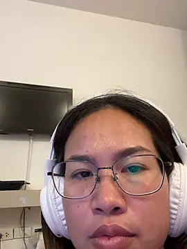Ponthip webcam