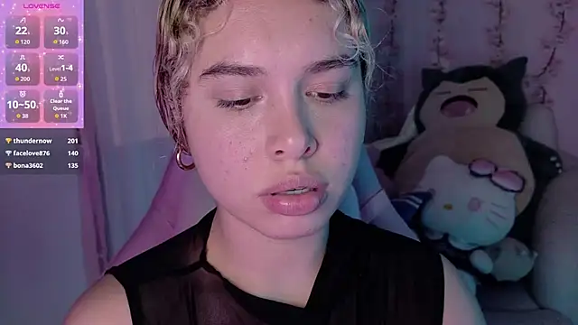 Haelycute live cam on StripChat