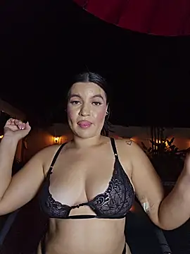 Pretty_Julieta webcam