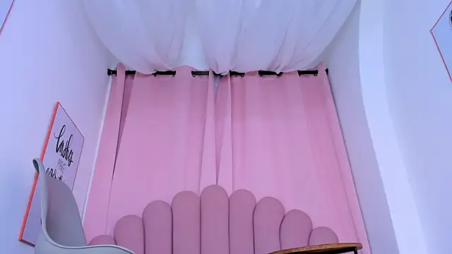 NicoleMadrird webcam