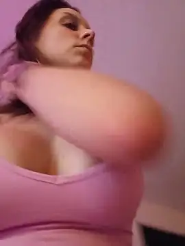 LilyOrion webcam