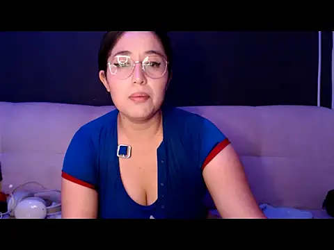Elina_Rose888 webcam
