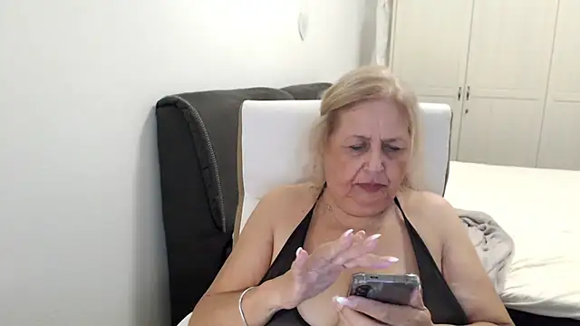 SusiLifeXXX webcam