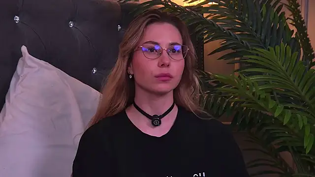 -SaraBlack- webcam