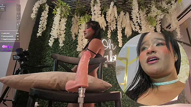 Aurora_Cruz webcam
