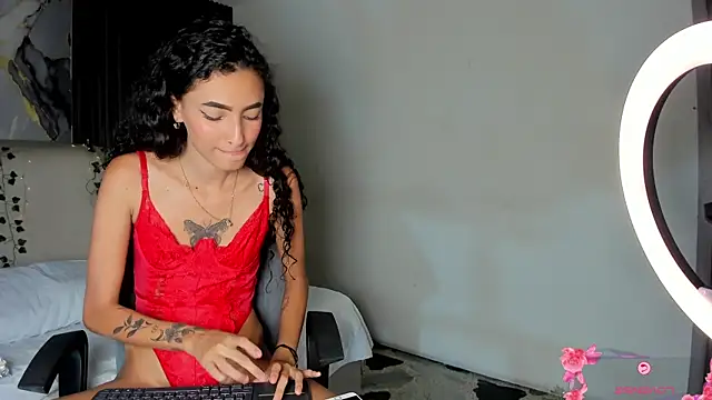 AdharaCruzz_ webcam