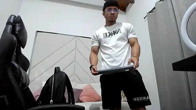 Jayden_VanceJS webcam