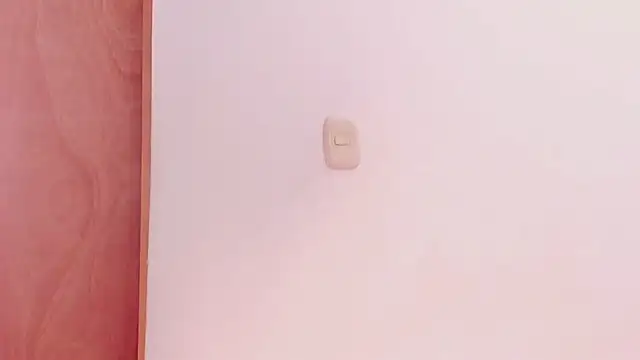 NaomiBennetti webcam